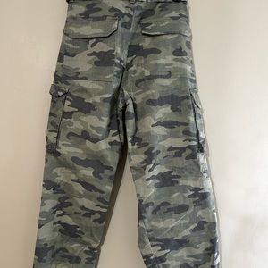 Khaki Washed Camo Printed Low Rise Tie Hem Baggy Cargo's
 
Size: 6
